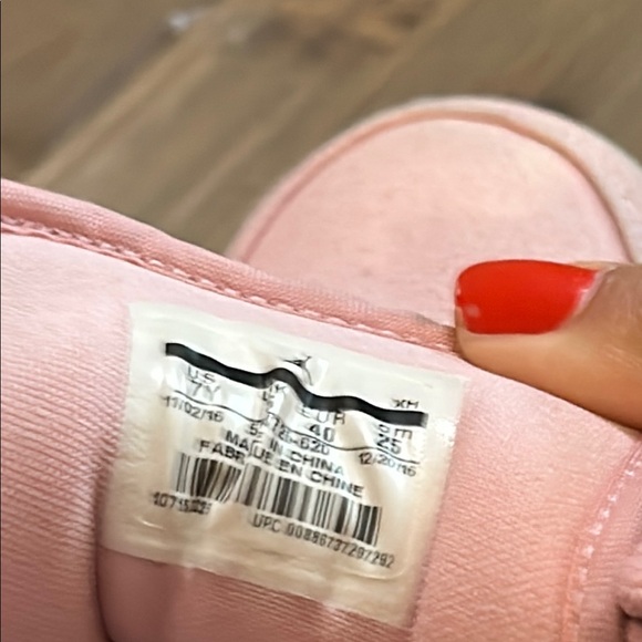 Pink Jordan - Picture 4 of 5